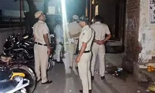 दिल्ली में 31 करोड़ रुपये के ‘घोटाले’ में प्रॉपर्टी डीलर गिरफ्तार दिल्ली में 31 करोड़ रुपये के ‘घोटाले’ में प्रॉपर्टी डीलर गिरफ्तार
