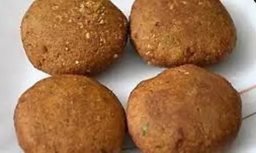 Maha Shivaratri Vrat Recipe: महाशिवरात्रि पर बनाएं सिंघाड़े के आटे की कचौरी, रेसिपी है तीखी और स्वादिष्ट Maha Shivaratri Vrat Recipe: महाशिवरात्रि पर बनाएं सिंघाड़े के आटे की कचौरी, रेसिपी है तीखी और स्वादिष्ट