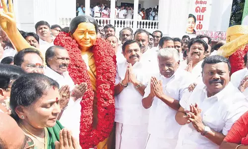 Tamil Nadu: ईपीएस, नेताओं ने दिवंगत सीएम जयललिता को 77वीं जयंती पर श्रद्धांजलि दी
