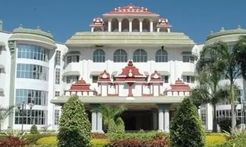 Tamil Nadu: मद्रास उच्च न्यायालय ने जेएसीटीटीओ-जीईओ सदस्यों को हड़ताल करने से रोका Tamil Nadu: मद्रास उच्च न्यायालय ने जेएसीटीटीओ-जीईओ सदस्यों को हड़ताल करने से रोका