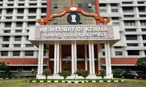 HC ने मालाबार में पंचायतों और नगर पालिकाओं में वार्ड पुनर्विभाजन पर रोक को खारिज किया HC ने मालाबार में पंचायतों और नगर पालिकाओं में वार्ड पुनर्विभाजन पर रोक को खारिज किया