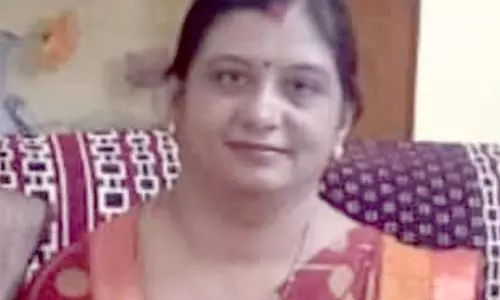 शिक्षक की पत्नी का निधन