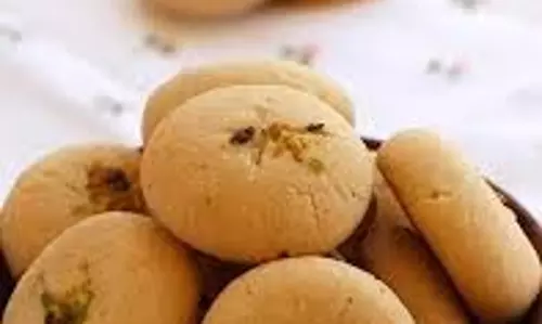 Khasta Gud Nankhatai Recipe: वजन घटाने के दौरान नाश्ते के रूप में आज़माएं स्वादिष्ट खस्ता गुड़ नानखताई Khasta Gud Nankhatai Recipe: वजन घटाने के दौरान नाश्ते के रूप में आज़माएं स्वादिष्ट खस्ता गुड़ नानखताई