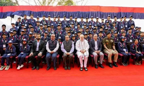 शाह ने J&K के छात्रों से शांति का दूत बनने का आह्वान किया शाह ने J&K के छात्रों से शांति का दूत बनने का आह्वान किया