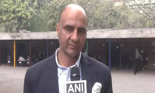 संदीप जाखड़ ने AAP के ड्रग युद्ध को नौटंकी बताया, कहा कि ज़मीन पर कोई वास्तविक कार्रवाई नहीं हुई संदीप जाखड़ ने AAP के ड्रग युद्ध को नौटंकी बताया, कहा कि ज़मीन पर कोई वास्तविक कार्रवाई नहीं हुई