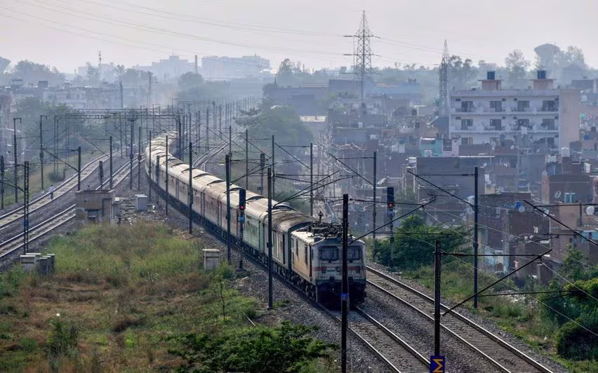 Kerala :  ट्रेन सेवाएं बाधित अलपुझा एक्सप्रेस आंशिक रूप से रद्द
