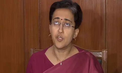 आतिशी ने भाजपा पर सीएमओ और मंत्रियों के कार्यालयों में बीआर अंबेडकर की जगह PM Modi की तस्वीर लगाने का आरोप लगाया आतिशी ने भाजपा पर सीएमओ और मंत्रियों के कार्यालयों में बीआर अंबेडकर की जगह PM Modi की तस्वीर लगाने का आरोप लगाया