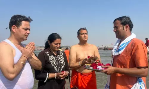 Prayagraj पहुंचे मंत्री प्रेमचंद अग्रवाल, लगाई आस्था की डुबकी Prayagraj पहुंचे मंत्री प्रेमचंद अग्रवाल, लगाई आस्था की डुबकी