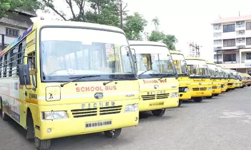 Maharashtra सरकार अगले शैक्षणिक वर्ष से पहले नए स्कूल बस दिशानिर्देश पेश करेगी