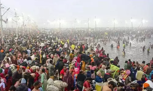 महाकुंभ के बचे दिनों में 144 वर्षों के अद्भुत संयोग का साक्षी बनने उमड़े करोड़ों लोग