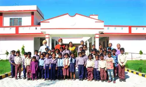 NRI के प्रयासों से स्कूल परिसर में फिर से रौनक लौटी NRI के प्रयासों से स्कूल परिसर में फिर से रौनक लौटी