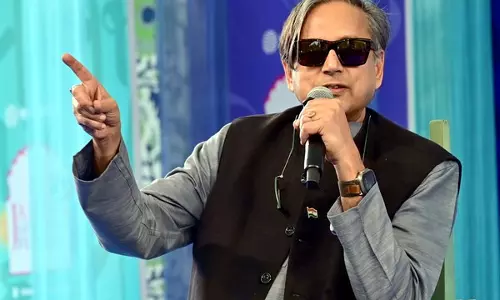 Tharoor ने वायनाड भूस्खलन राहत कोष को अनुदान में बदलने के प्रियंका गांधी के अनुरोध का किया समर्थन