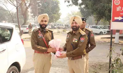 SSP (ग्रामीण) मनिंदर सिंह ने कहा कि सीमावर्ती जिलों में चुनौतियां नई नहीं SSP (ग्रामीण) मनिंदर सिंह ने कहा कि सीमावर्ती जिलों में चुनौतियां नई नहीं