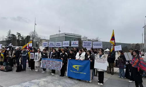 तिब्बती समुदाय ने जिनेवा में UNHRC सत्र में विरोध प्रदर्शन किया, चीन के मानवाधिकार उल्लंघन की निंदा की