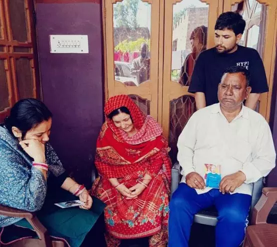 Jammu: परगवाल के सनी समेत 8 मजदूर सुरंग में फंसे Jammu: परगवाल के सनी समेत 8 मजदूर सुरंग में फंसे