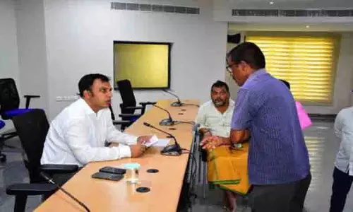 BRS ने राजन्ना सिरसिला कलेक्टर के खिलाफ राजनीतिक उत्पीड़न की शिकायत दर्ज कराई