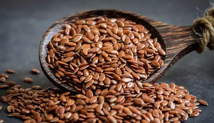 Linseed Hair Gel: बालों की देखभाल का सबसे बेहतरीन तरीका, जानिए इसे बनाने की विधि Linseed Hair Gel: बालों की देखभाल का सबसे बेहतरीन तरीका, जानिए इसे बनाने की विधि