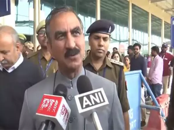 Himachal CM ने महाशिवरात्रि पर्व पर राज्य के लोगों को बधाई दी Himachal CM ने महाशिवरात्रि पर्व पर राज्य के लोगों को बधाई दी