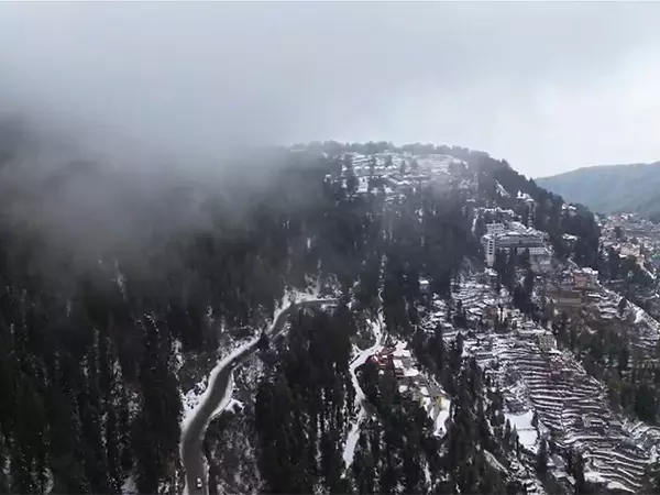 हिमाचल के चार जिलों में ऑरेंज अलर्ट, IMD ने जारी किया बारिश, बर्फबारी का अलर्ट हिमाचल के चार जिलों में ऑरेंज अलर्ट, IMD ने जारी किया बारिश, बर्फबारी का अलर्ट