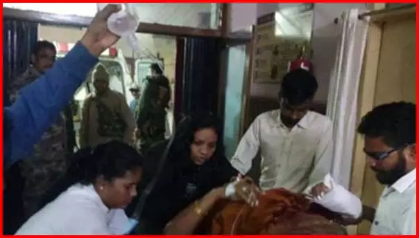 महाकुंभ से लौट रही महिला सांसद की गाड़ी हुई दुर्घटनाग्रस्त, हुईं घायल महाकुंभ से लौट रही महिला सांसद की गाड़ी हुई दुर्घटनाग्रस्त, हुईं घायल
