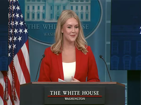 White House ने कहा- अब यह तय किया जाएगा कि प्रेस पूल में कौन भाग लेगा White House ने कहा- अब यह तय किया जाएगा कि प्रेस पूल में कौन भाग लेगा