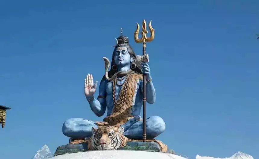 Godavari जिलों में शिव मंदिरों में भक्तों का पहुंचना शुरू Godavari जिलों में शिव मंदिरों में भक्तों का पहुंचना शुरू