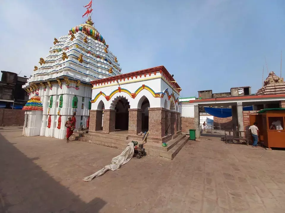 Odisha : डिप्टी सीएम ने भद्रक में अखंडलमणि मंदिर के लिए 10 करोड़ रुपये की घोषणा की Odisha : डिप्टी सीएम ने भद्रक में अखंडलमणि मंदिर के लिए 10 करोड़ रुपये की घोषणा की