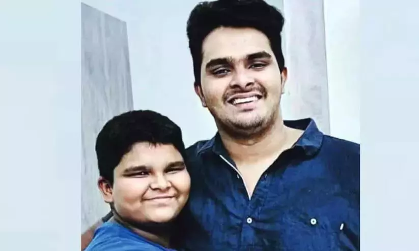 छोटे भाई के प्रति हमेशा स्नेहपूर्ण व्यवहार: उसका पसंदीदा भोजन देकर उसकी हत्या करना छोटे भाई के प्रति हमेशा स्नेहपूर्ण व्यवहार: उसका पसंदीदा भोजन देकर उसकी हत्या करना