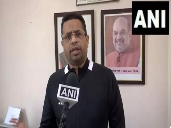BJP MP सौमित्र खान ने मुख्यमंत्री बनर्जी की महाकुंभ पर की गई टिप्पणी की आलोचना की BJP MP सौमित्र खान ने मुख्यमंत्री बनर्जी की महाकुंभ पर की गई टिप्पणी की आलोचना की