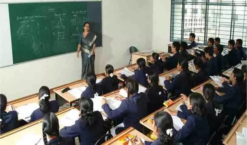 तेलंगाना में CBSE, आईसीएसई, आईबी स्कूलों में कक्षा 9 और 10 के लिए तेलुगु अनिवार्य तेलंगाना में CBSE, आईसीएसई, आईबी स्कूलों में कक्षा 9 और 10 के लिए तेलुगु अनिवार्य