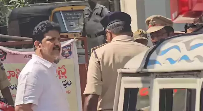 सत्यवर्धन को हैदराबाद और विशाखापत्तनम कौन ले गया?: Vallabhaneni Vamshi सत्यवर्धन को हैदराबाद और विशाखापत्तनम कौन ले गया?: Vallabhaneni Vamshi