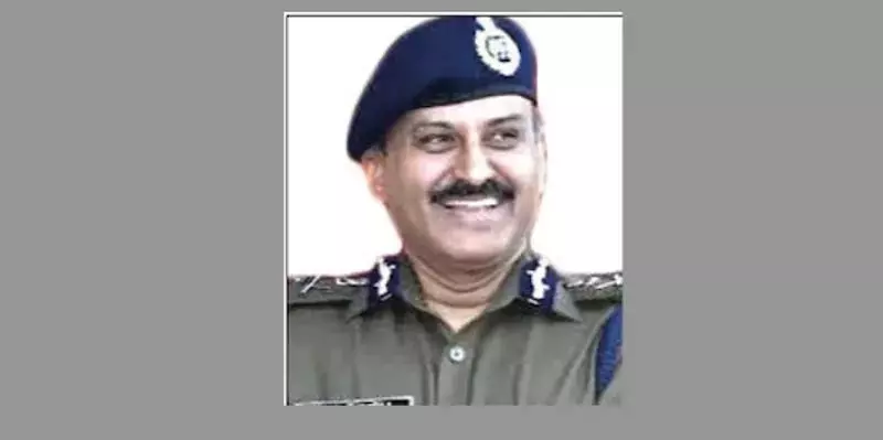 DG CRPF ने दक्षिण कश्मीर में परिचालन तैयारियों की समीक्षा की DG CRPF ने दक्षिण कश्मीर में परिचालन तैयारियों की समीक्षा की
