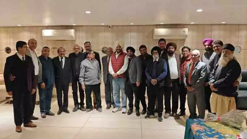 Doaba College के सेवानिवृत्त शिक्षकों ने लंबित लाभ की मांग को लेकर किया प्रदर्शन Doaba College के सेवानिवृत्त शिक्षकों ने लंबित लाभ की मांग को लेकर किया प्रदर्शन