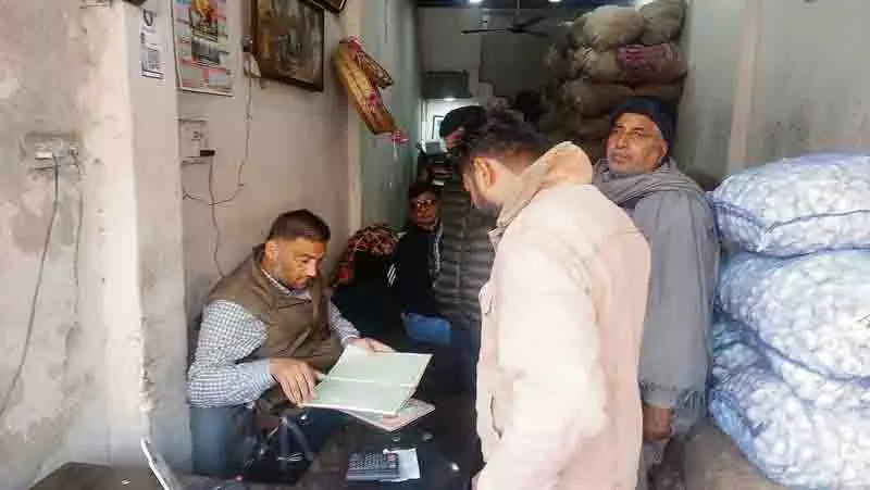Talwara में नगर निगम चुनाव से पहले छापेमारी से तनाव Talwara में नगर निगम चुनाव से पहले छापेमारी से तनाव