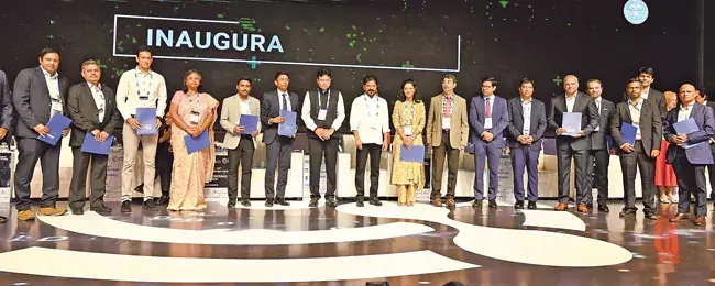 Bio Asia 2025: 11 कंपनियां 5,445 करोड़ रुपये का निवेश Bio Asia 2025: 11 कंपनियां 5,445 करोड़ रुपये का निवेश