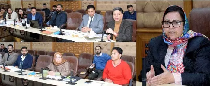 सकीना ने JKSCSTBC विकास निगम, JKWDC के कामकाज की समीक्षा की सकीना ने JKSCSTBC विकास निगम, JKWDC के कामकाज की समीक्षा की