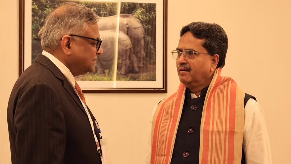 Tripura के मुख्यमंत्री ने टाटा समूह के चेयरमैन को सहयोग के अवसरों के लिए Tripura के मुख्यमंत्री ने टाटा समूह के चेयरमैन को सहयोग के अवसरों के लिए