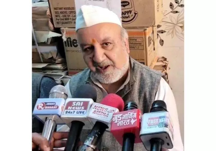Jammu: सेव शारदा ने शारदा पीठ को फिर से खोलने की मांग दोहराई Jammu: सेव शारदा ने शारदा पीठ को फिर से खोलने की मांग दोहराई