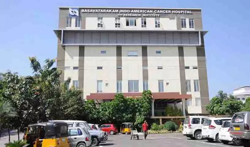 NRI दंपत्ति ने इंडो-अमेरिकन कैंसर अस्पताल को 10 करोड़ रुपये दान किए NRI दंपत्ति ने इंडो-अमेरिकन कैंसर अस्पताल को 10 करोड़ रुपये दान किए