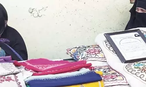हस्तशिल्प विभाग बारामुल्ला ने कारीगर प्रदर्शनी सह जागरूकता शिविर का आयोजन किया