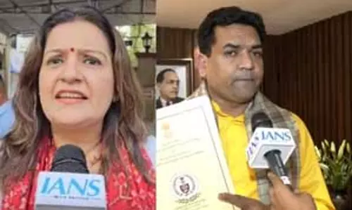 प्रियंका चतुर्वेदी ने कैग रिपोर्ट पर दी प्रतिक्रिया, कपिल मिश्रा ने केजरीवाल पर कसा तंज प्रियंका चतुर्वेदी ने कैग रिपोर्ट पर दी प्रतिक्रिया, कपिल मिश्रा ने केजरीवाल पर कसा तंज