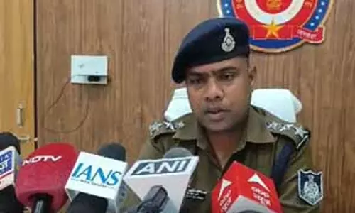 पुलिस थाने पहुंची मेकअप आर्टिस्ट ने कहा, मैंने गला दबाकर बॉयफ्रेंड को मार डाला