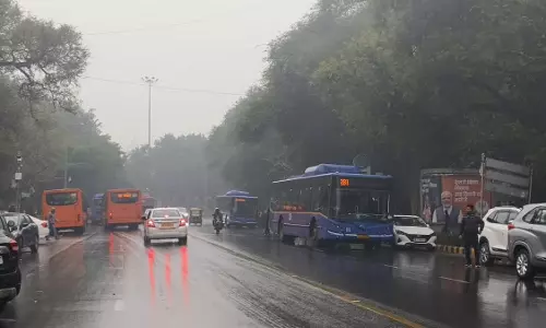 New Delhi: मौसम विभाग ने दिल्ली और उसके आसपास के इलाकों में बारिश का अलर्ट जारी किया