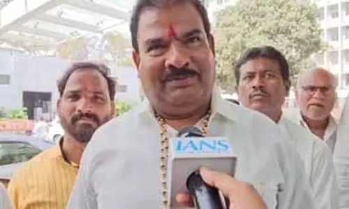 संजय गायकवाड ने अकबरुद्दीन ओवैसी और सैयद मोईन को दी चुनौती, नीलम गोरहे के बयान का समर्थन किया