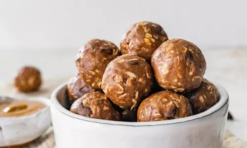 चॉकलेट पीनट बटर बॉल्स रेसिपी