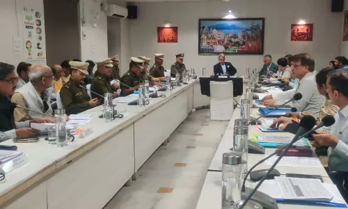 Jaipur: अधिकारी संवेदनशील होकर करें काम, आमजन को दें राहत -मुख्य सचिव