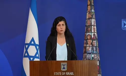 हमास द्वारा इजरायली कैदियों के ताबूतों की परेड करने के बाद Israeli उप-विदेश मंत्री ने कहा- घृणित बर्बरता