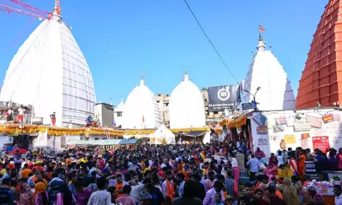 Bihar : बैद्यनाथ धाम में उमड़ रही श्रद्धालुओं की भीड़ Bihar : बैद्यनाथ धाम में उमड़ रही श्रद्धालुओं की भीड़