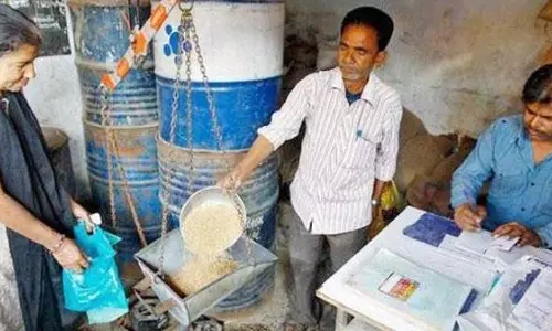 Odisha के मंत्री ने कहा कि पात्र आईटी रिटर्न भरने वालों को पीडीएस से हटाया नहीं जाएगा Odisha के मंत्री ने कहा कि पात्र आईटी रिटर्न भरने वालों को पीडीएस से हटाया नहीं जाएगा