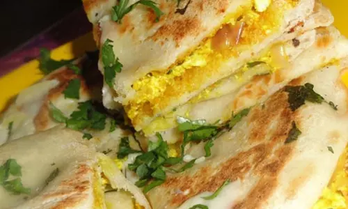 Recipe: घर पर बनाएं स्वादिष्ट और सेहतमंद पनीर कुलचा